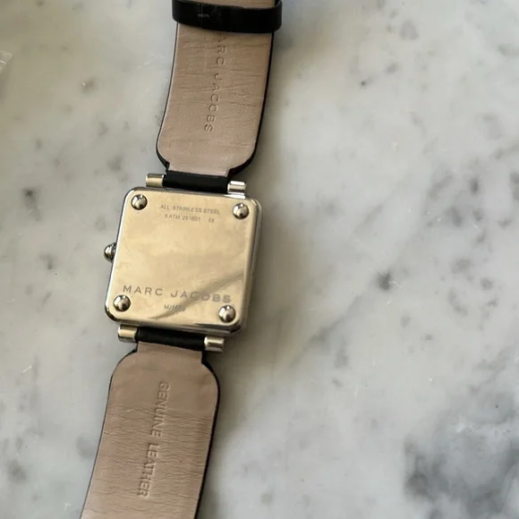 Ladies Watch - Picture 3 of 5